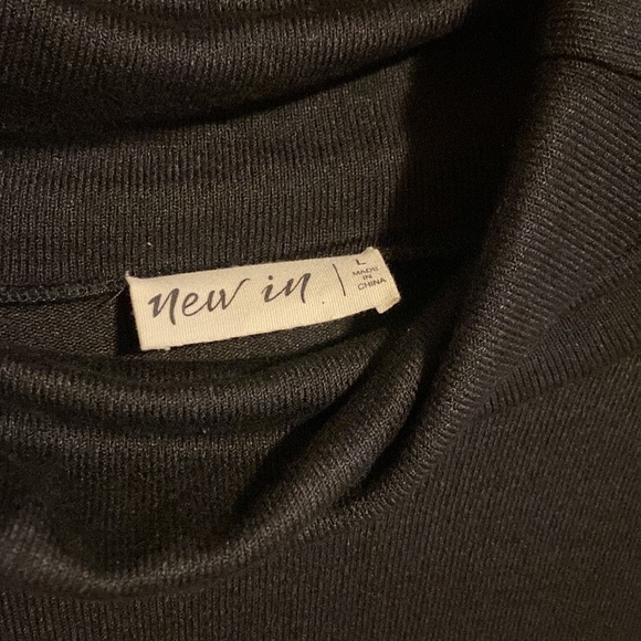 Cowl Neck Long Tunic Top - Picture 5 of 6